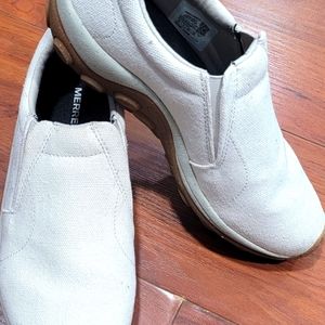 Merrell slip ons sz 9.5 EUC